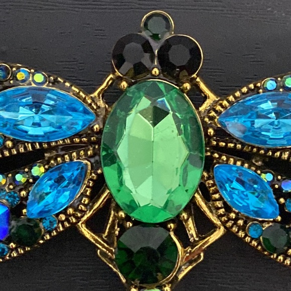 Large Dragonfly Rhinestone Brooch - Picture 5 of 11